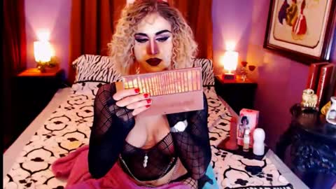 Snapshot of xxqueenofperfectionxx chatting on February 2025 03:22:01 AM urperfection kelly online show from February 2025 03:22:01 AM