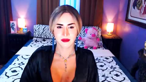 Snapshot of xxqueenofperfectionxx chatting on February 2025 02:20:02 PM urperfection kelly online show from February 2025 02:20:02 PM