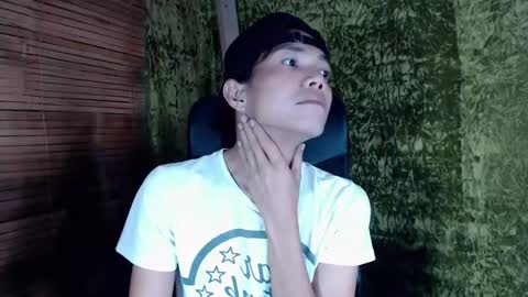 Snapshot of xxskinny_alonzoxx chatting on January 2025 11:13:02 PM Ali online show from January 2025 11:13:02 PM