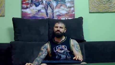 Snapshot of xxtreamleonard chatting on December 2024 02:39:02 PM Xtream Leonard online show from December 2024 02:39:02 PM