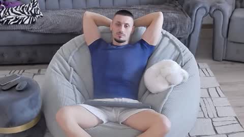 Snapshot of xxx_alejandro chatting on November 2025 12:28:02 PM xxx_alejandro online show from November 2025 12:28:02 PM