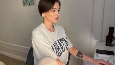 xxx_leila online show from March 2026 09:48:02 AM