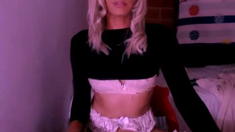 Snapshot of xxxanonymousloverxxx chatting on April 2026 05:14:02 AM Chiara online show from April 2026 05:14:02 AM