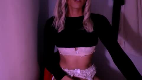 Snapshot of xxxanonymousloverxxx chatting on May 2026 07:06:02 AM Chiara online show from May 2026 07:06:02 AM