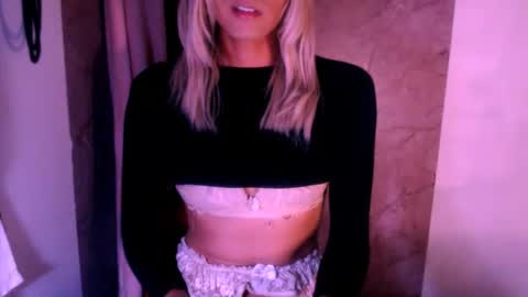 Snapshot of xxxanonymousloverxxx chatting on June 2026 06:52:02 AM Chiara online show from June 2026 06:52:02 AM