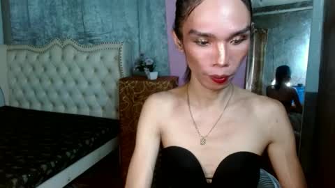 Snapshot of xxxfuckgirlyumsxxx chatting on December 2024 02:16:02 PM Your Princess Yums online show from December 2024 02:16:02 PM