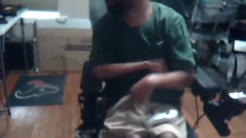 xxxonwheelz online show from June 2026 07:16:02 PM