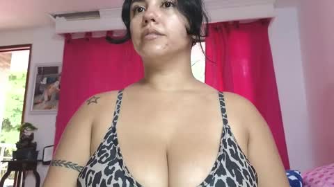 Snapshot of xxxtatianabustyxxx chatting on April 2026 06:25:01 PM xxxtatianabustyxxx online show from April 2026 06:25:01 PM