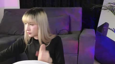 July and Fer online show from October 2025 08:56:02 AM