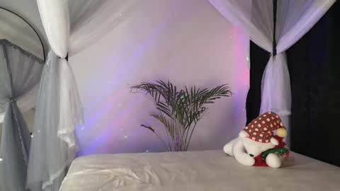 July and Fer online show from December 2025 08:51:02 AM