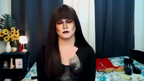 QueenMarina online show from September 2025 02:00:01 PM