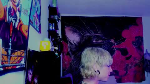 xzerox_ online show from December 2025 12:23:02 PM