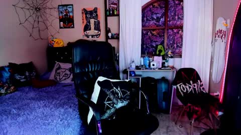 Snapshot of xzerox_ chatting on May 2026 08:28:01 PM xzerox_ online show from May 2026 08:28:01 PM
