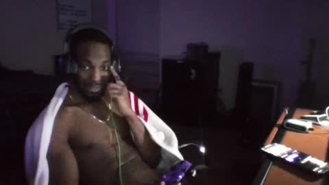 y_sticky online show from March 2025 05:18:02 AM