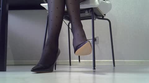 Dina online show from April 2026 07:47:01 AM