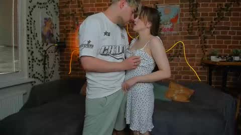 Snapshot of yami_yami_yami chatting on September 2025 02:51:01 PM Mia and Andry  online show from September 2025 02:51:01 PM