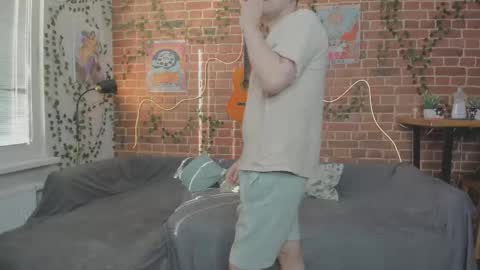 Snapshot of yami_yami_yami chatting on October 2025 12:33:01 PM Mia and Andry  online show from October 2025 12:33:01 PM