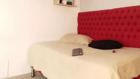 Snapshot of yamile_nieto chatting on June 2026 12:09:01 PM yamile_nieto online show from June 2026 12:09:01 PM