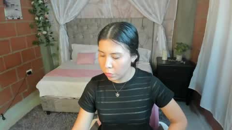Yamiletole online show from June 2026 07:56:01 PM