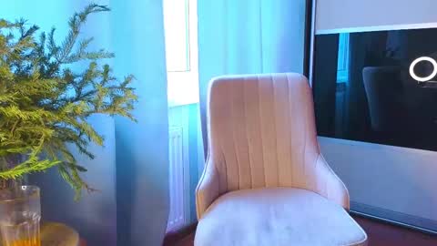 Snapshot of yan_rizen chatting on February 2025 12:16:01 PM Yan online show from February 2025 12:16:01 PM