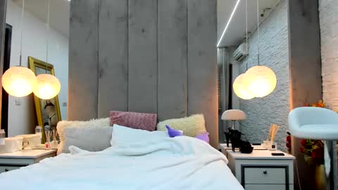 Snapshot of yana_miana chatting on February 2025 07:35:01 AM Yana online show from February 2025 07:35:01 AM