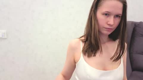 Yana  online show from May 2026 11:07:01 AM
