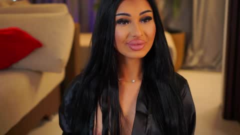 Snapshot of yanaramirez chatting on April 2026 09:20:01 AM Yana online show from April 2026 09:20:01 AM