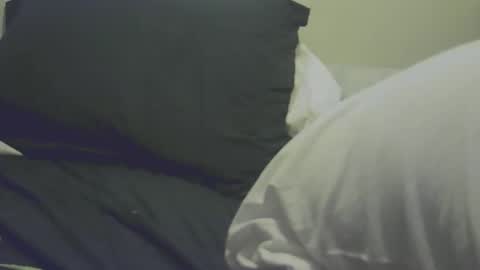 yangolox3 online show from December 2025 02:32:02 AM