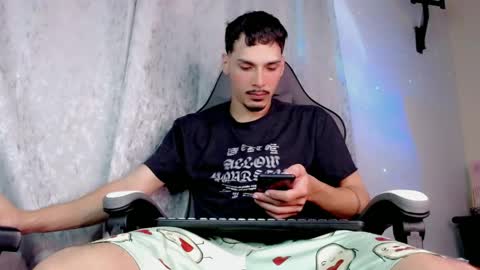 Snapshot of yankees_xxx chatting on May 2026 08:32:01 PM yankees online show from May 2026 08:32:01 PM