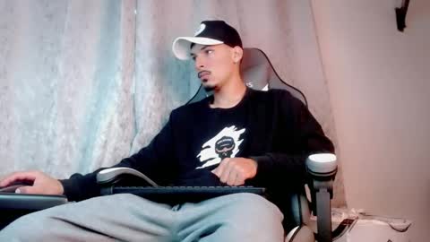 Snapshot of yankees_xxx chatting on June 2026 12:31:02 PM yankees online show from June 2026 12:31:02 PM