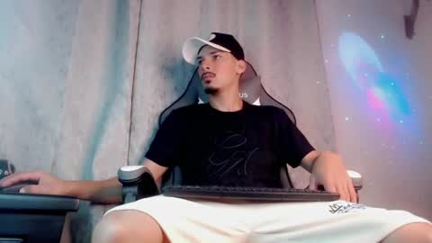 Snapshot of yankees_xxx chatting on June 2026 12:38:02 PM yankees online show from June 2026 12:38:02 PM
