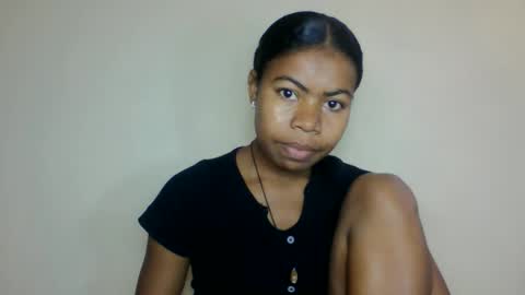 yannick_01 online show from June 2026 12:05:02 PM