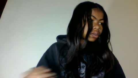Snapshot of yannick_01 chatting on June 2026 09:17:01 PM yannick_01 online show from June 2026 09:17:01 PM
