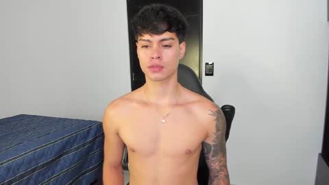 yanpaul83 online show from November 2025 08:38:02 PM