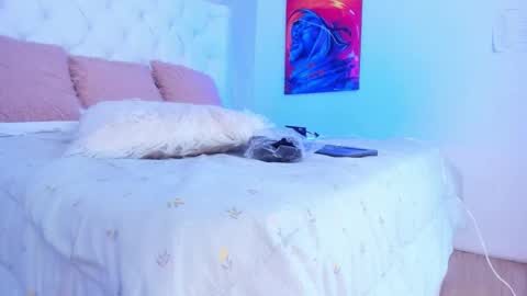 Yara Bliss  online show from November 2025 04:31:02 PM