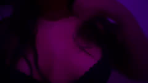 Cinnamon skin online show from October 2025 04:31:02 AM