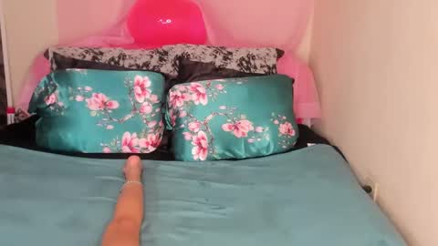 Yasmina online show from January 2025 02:27:01 AM