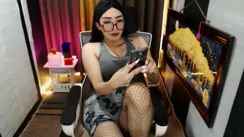 Snapshot of yassiered chatting on September 2025 10:51:02 AM yassiered online show from September 2025 10:51:02 AM