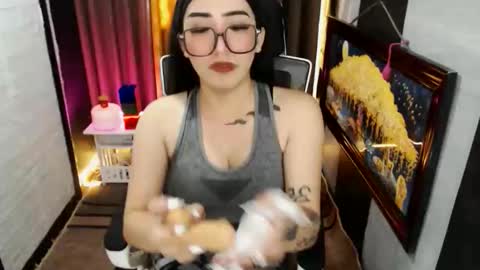 Snapshot of yassiered chatting on September 2025 06:39:02 AM yassiered online show from September 2025 06:39:02 AM