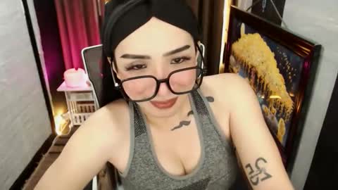 yassiered online show from December 2025 05:35:01 AM