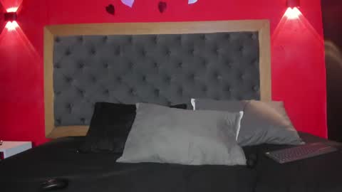 YAYA online show from April 2026 04:57:01 AM