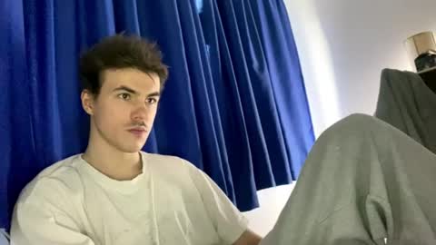 yayay333 online show from April 2026 06:09:01 AM