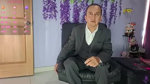 Snapshot of yazfore chatting on July 2026 02:08:02 PM Hazzan online show from July 2026 02:08:02 PM