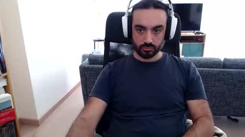 yeeaahoo online show from November 2025 09:31:01 AM