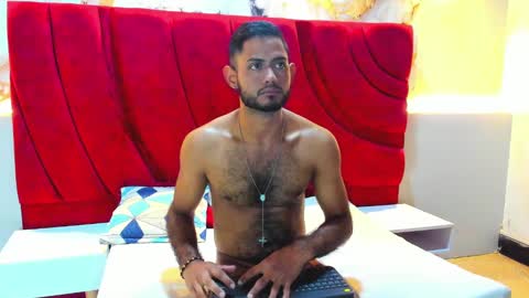 Yeferson online show from October 2025 01:03:01 AM