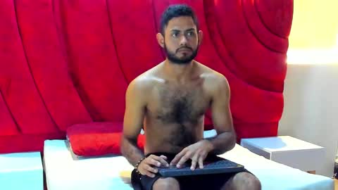 Yeferson online show from November 2025 07:48:02 PM