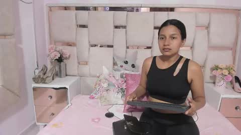 Yeins online show from November 2025 11:00:01 AM