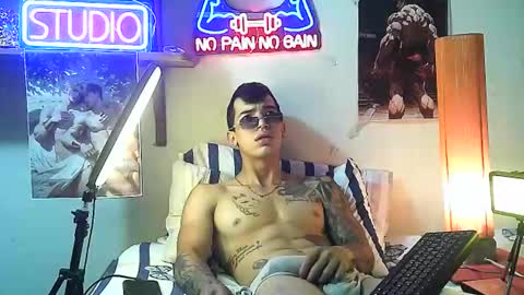 yeisoncastellanos1999 online show from October 2025 09:48:01 PM