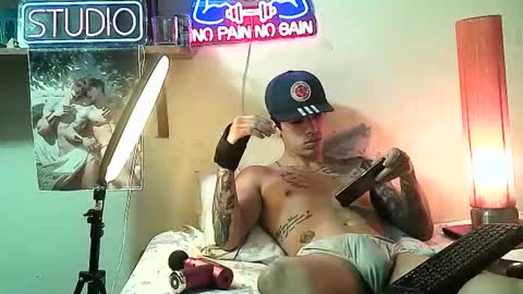 yeisoncastellanos1999 online show from February 2026 09:10:02 PM