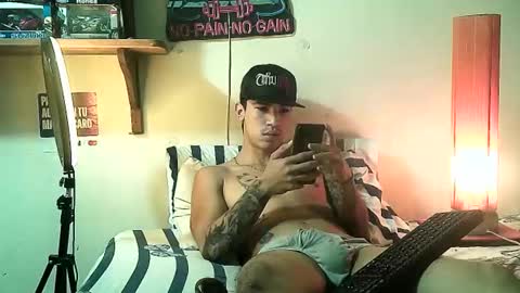 Snapshot of yeisoncastellanos1999 chatting on April 2026 08:10:02 PM yeisoncastellanos1999 online show from April 2026 08:10:02 PM
